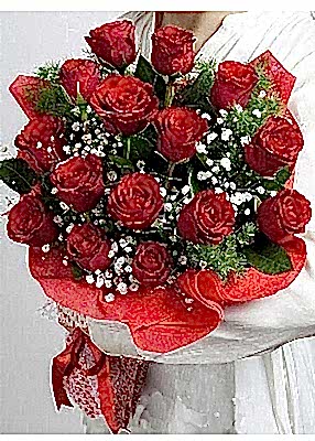 15 K�rm�z� G�l Buket